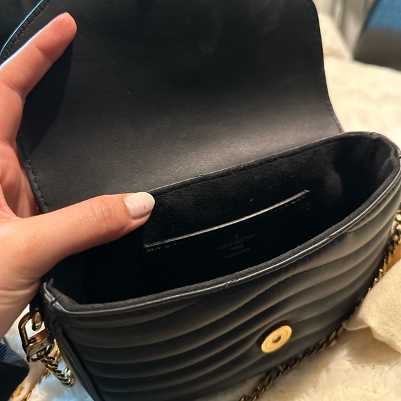 Louis Vuitton New Wave Multi-Pochette - Picture 8 of 11